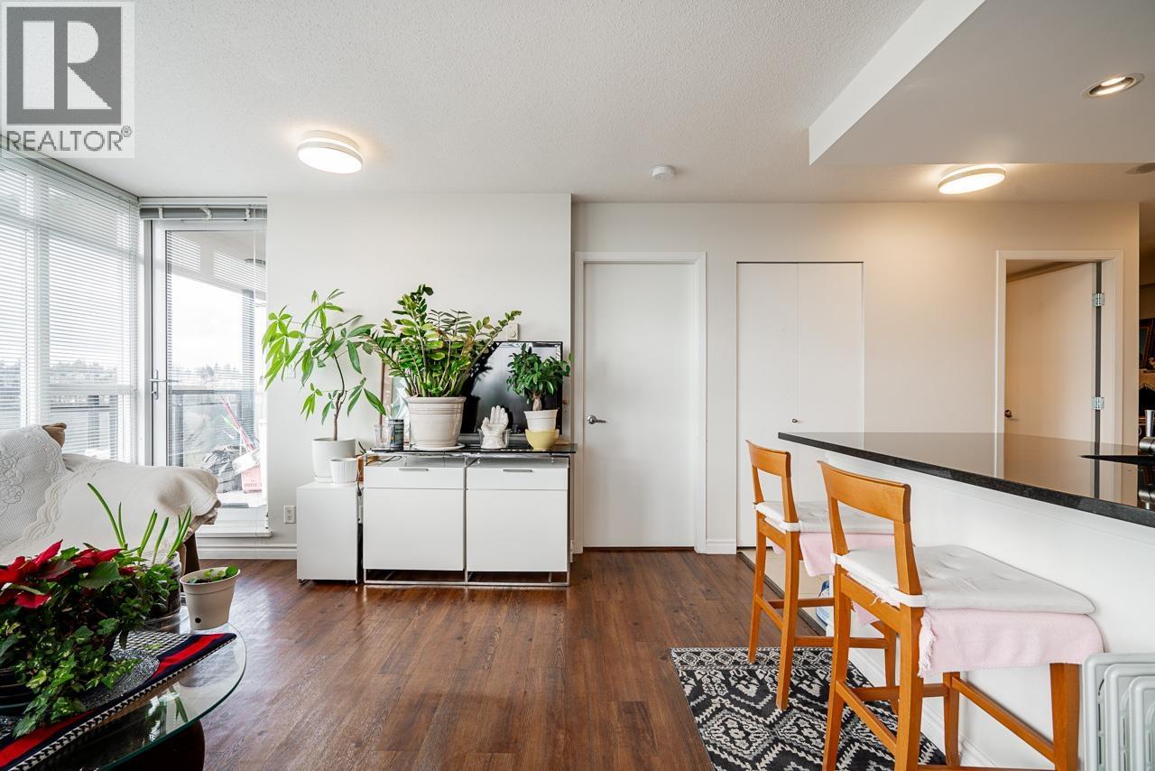 Photo 13 of 1901 555 Delestre Avenue, Coquitlam BC