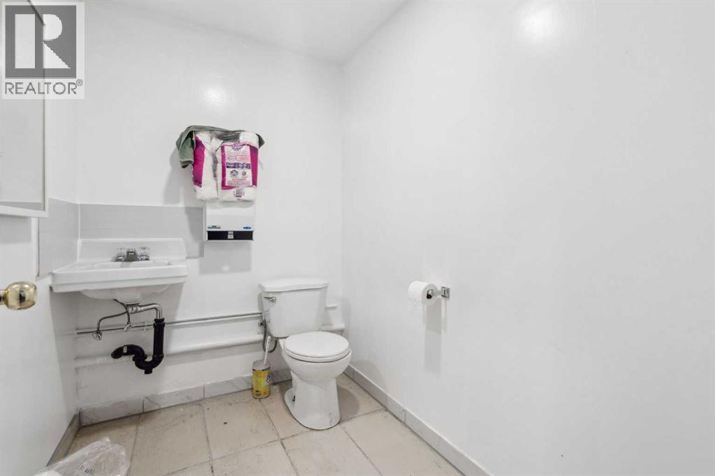 Photo 36 of 704 41 Avenue Ne, Calgary AB