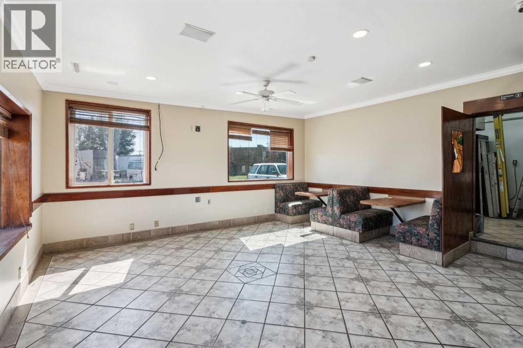 Photo 10 of 704 41 Avenue Ne, Calgary AB