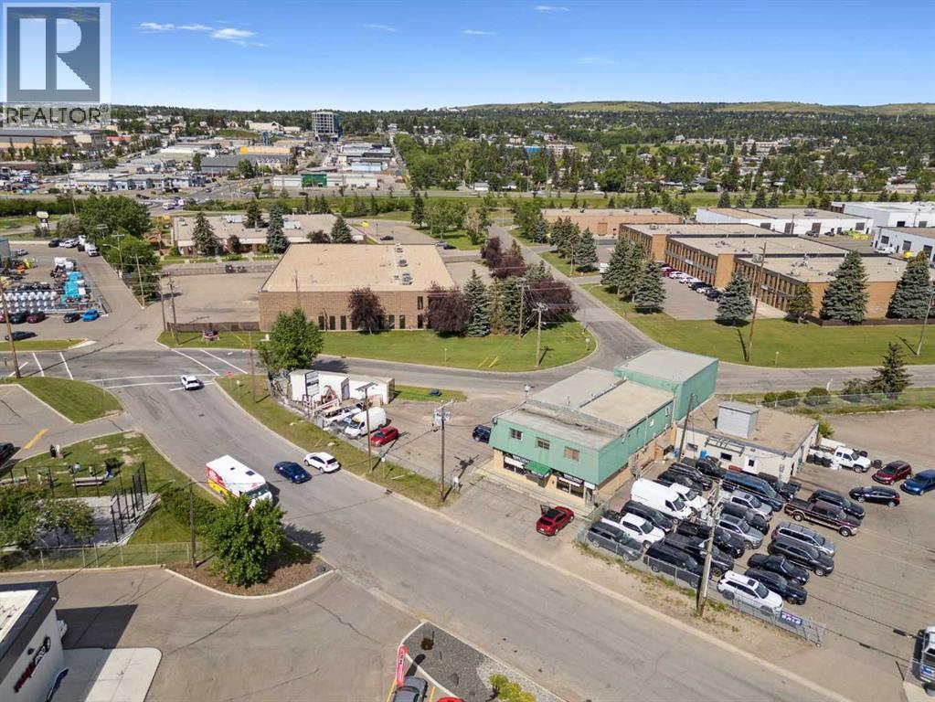 Photo 6 of 704 41 Avenue Ne, Calgary AB