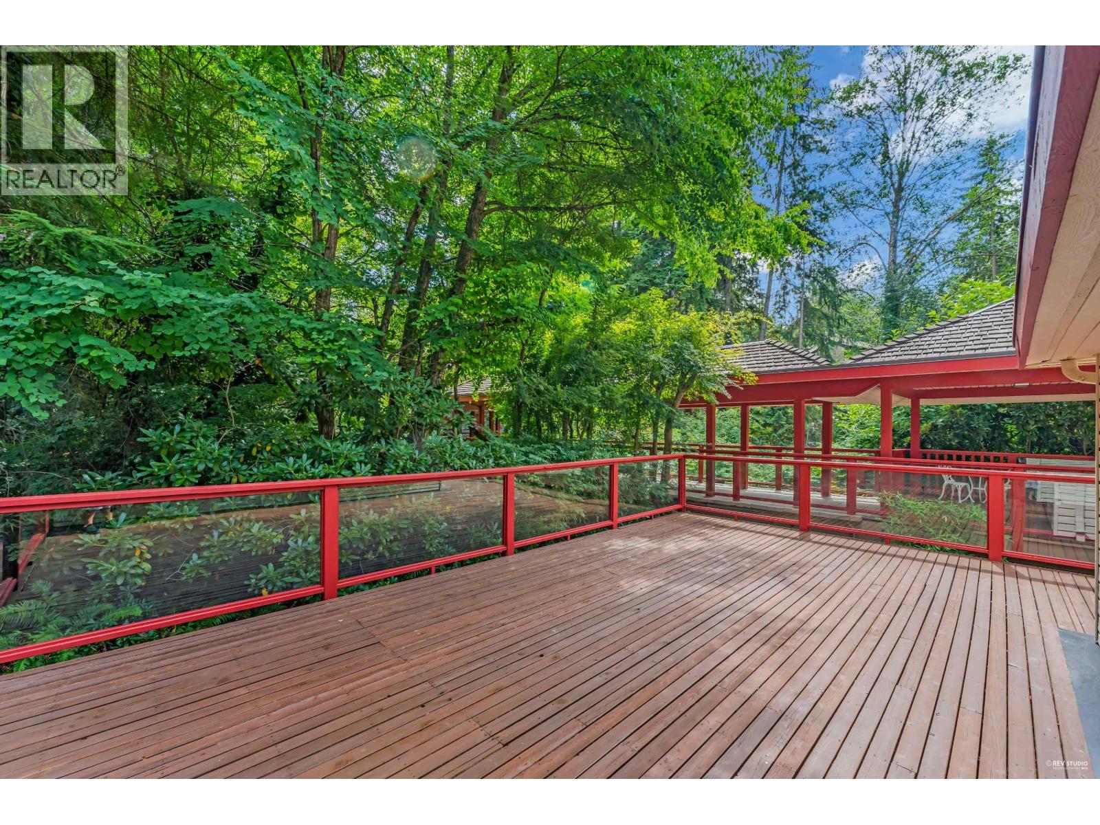 Photo 32 of 2901 Allan Road, North Vancouver BC