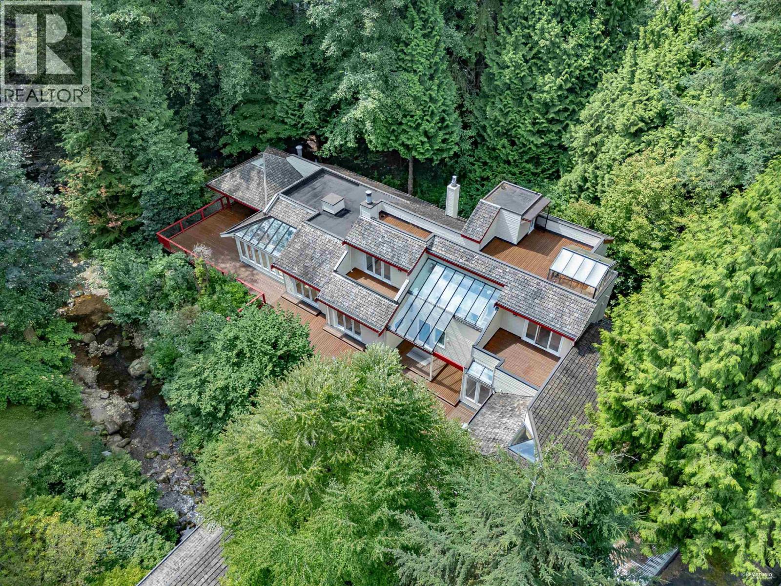 Photo 1 of 2901 Allan Road, North Vancouver BC
