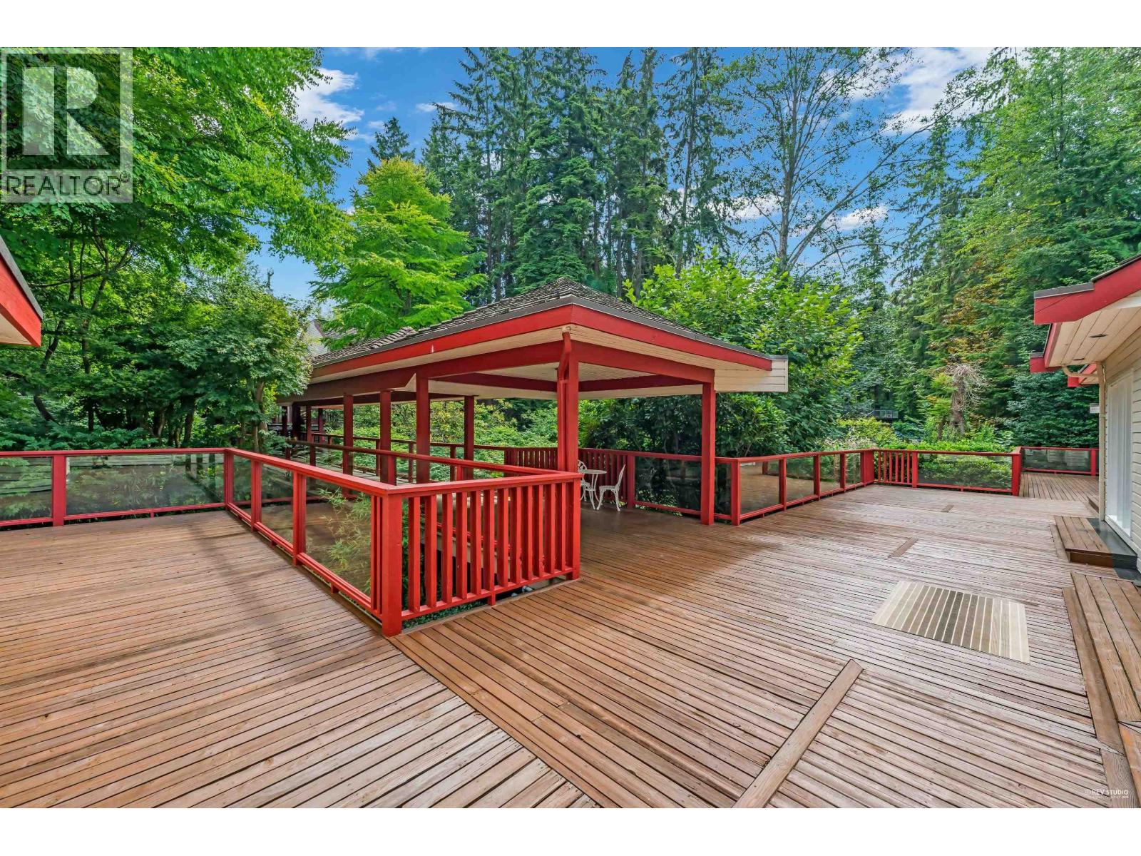 Photo 31 of 2901 Allan Road, North Vancouver BC