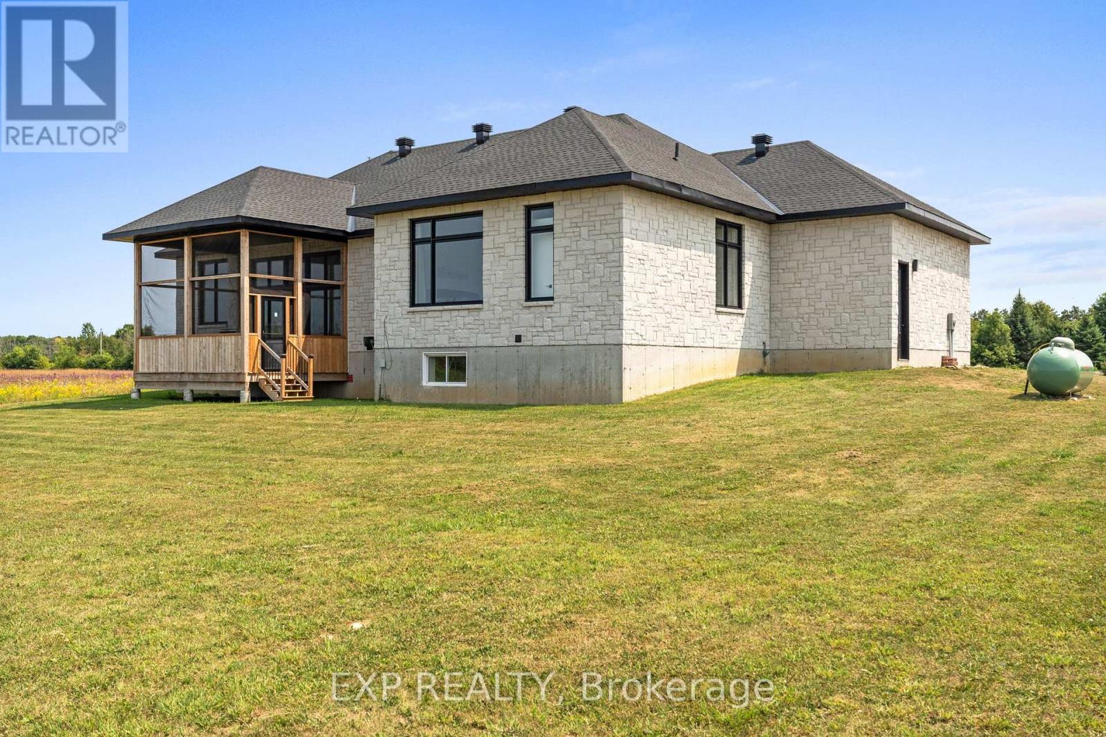 Photo 11 of 13708 County Rd 15 Road, Merrickvillewolford ON