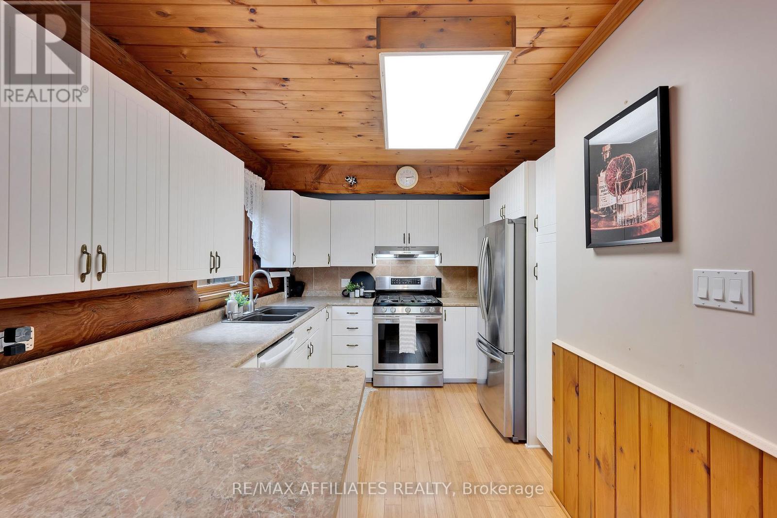 Photo 11 of 256 Saunders Road, Beckwith ON