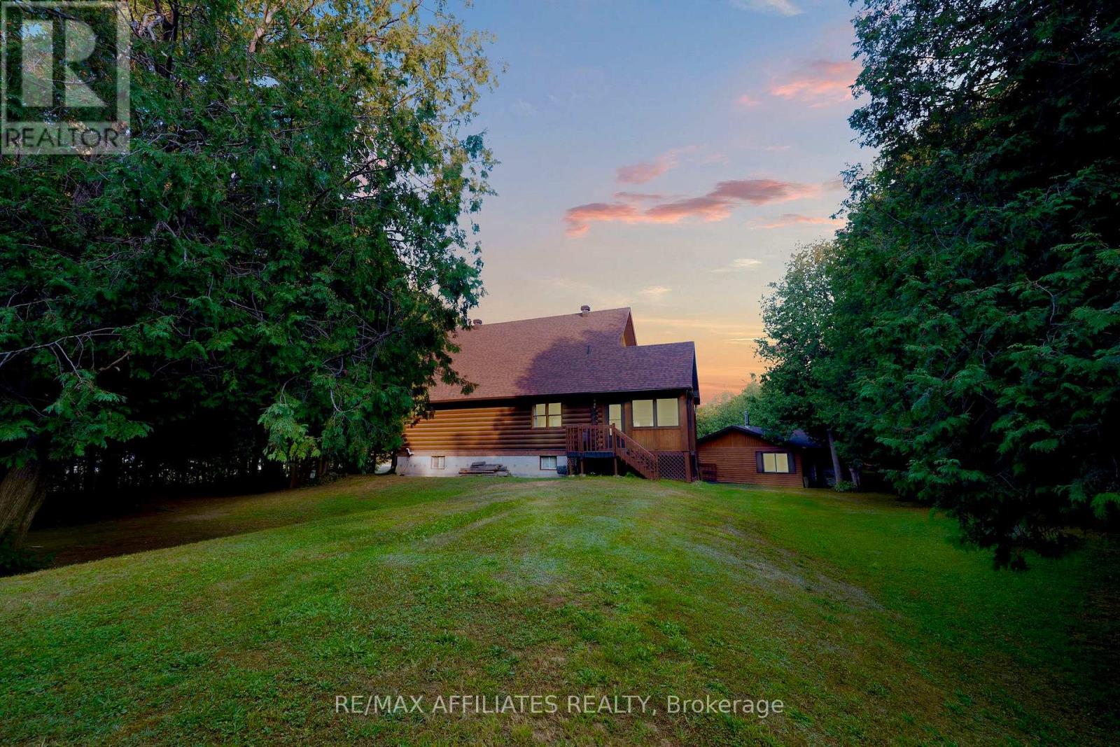 Photo 32 of 256 Saunders Road, Beckwith ON