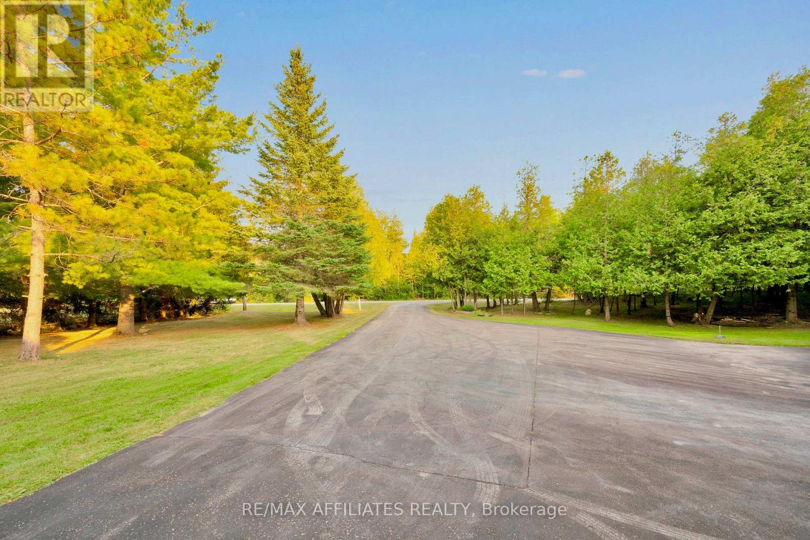 Photo 37 of 256 Saunders Road, Beckwith ON