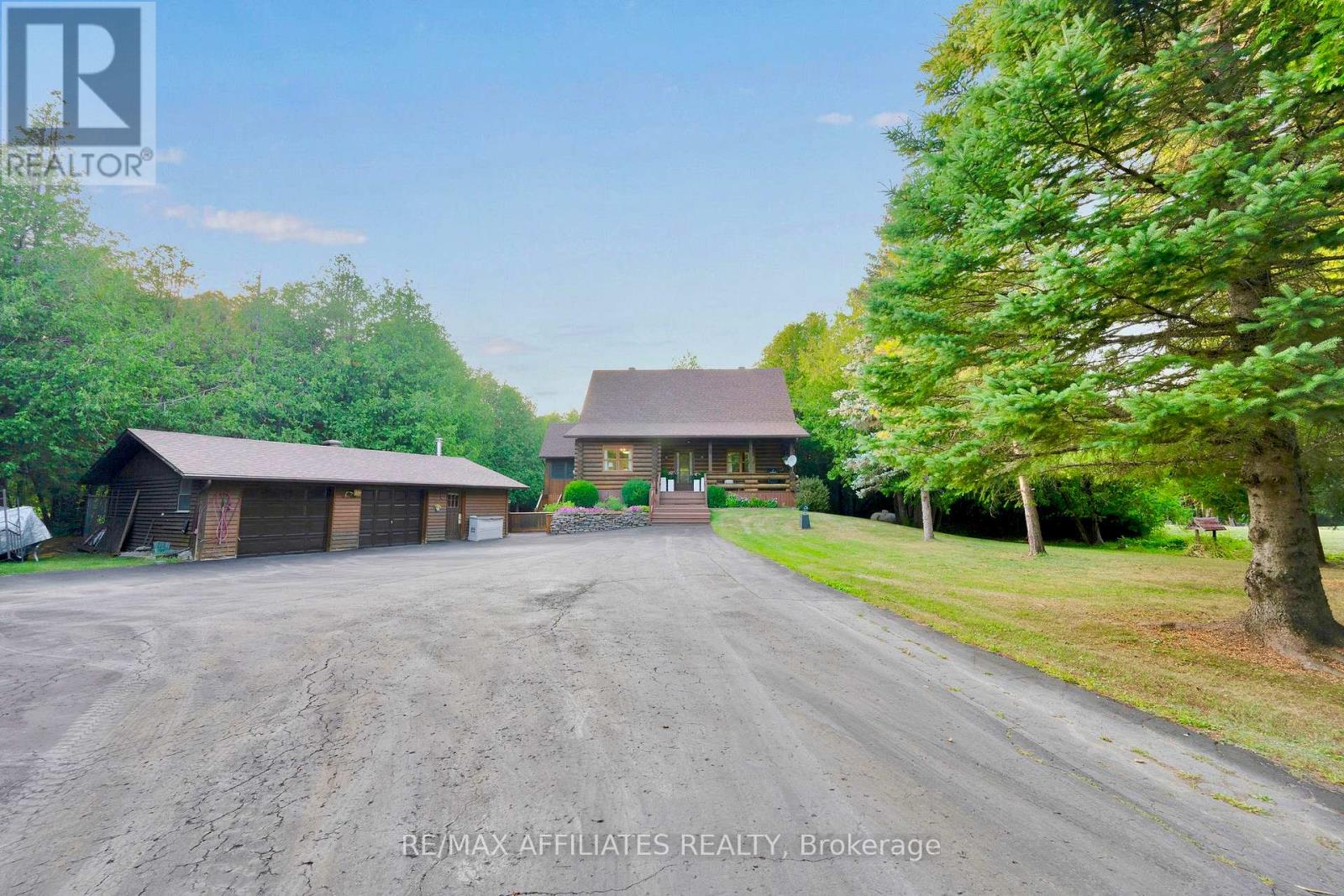 Photo 41 of 256 Saunders Road, Beckwith ON