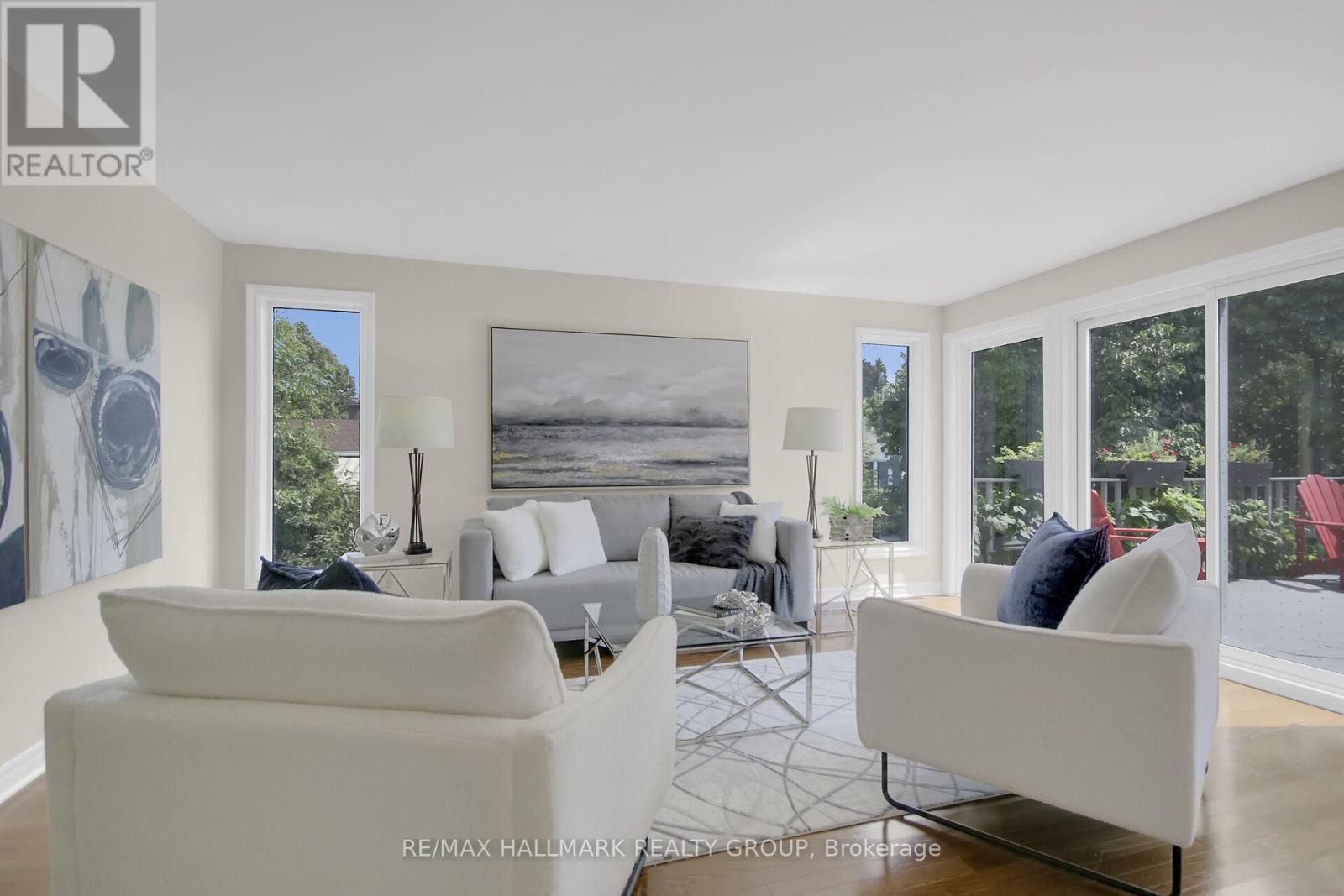 Photo 13 of 51 Charkay Street, Ottawa ON