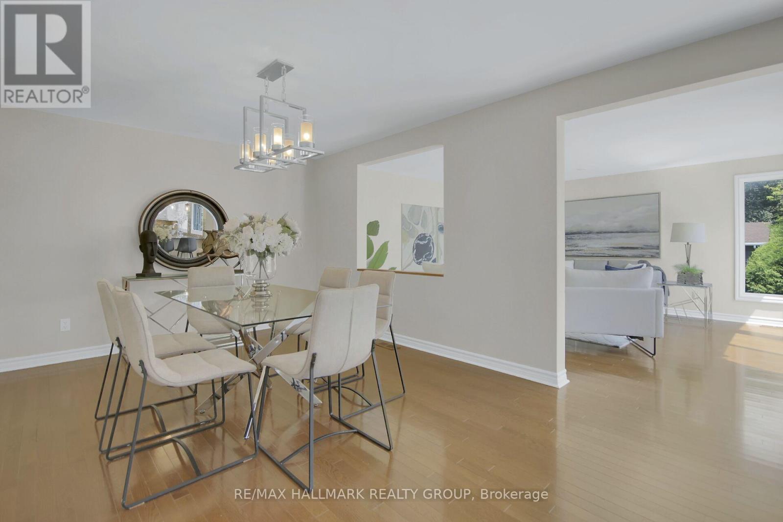 Photo 18 of 51 Charkay Street, Ottawa ON
