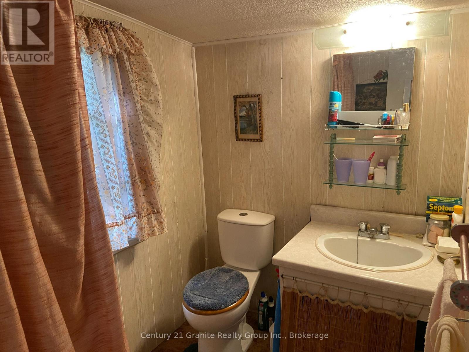 Photo 8 of 1035 Nawautin Lane, Minden Hills ON