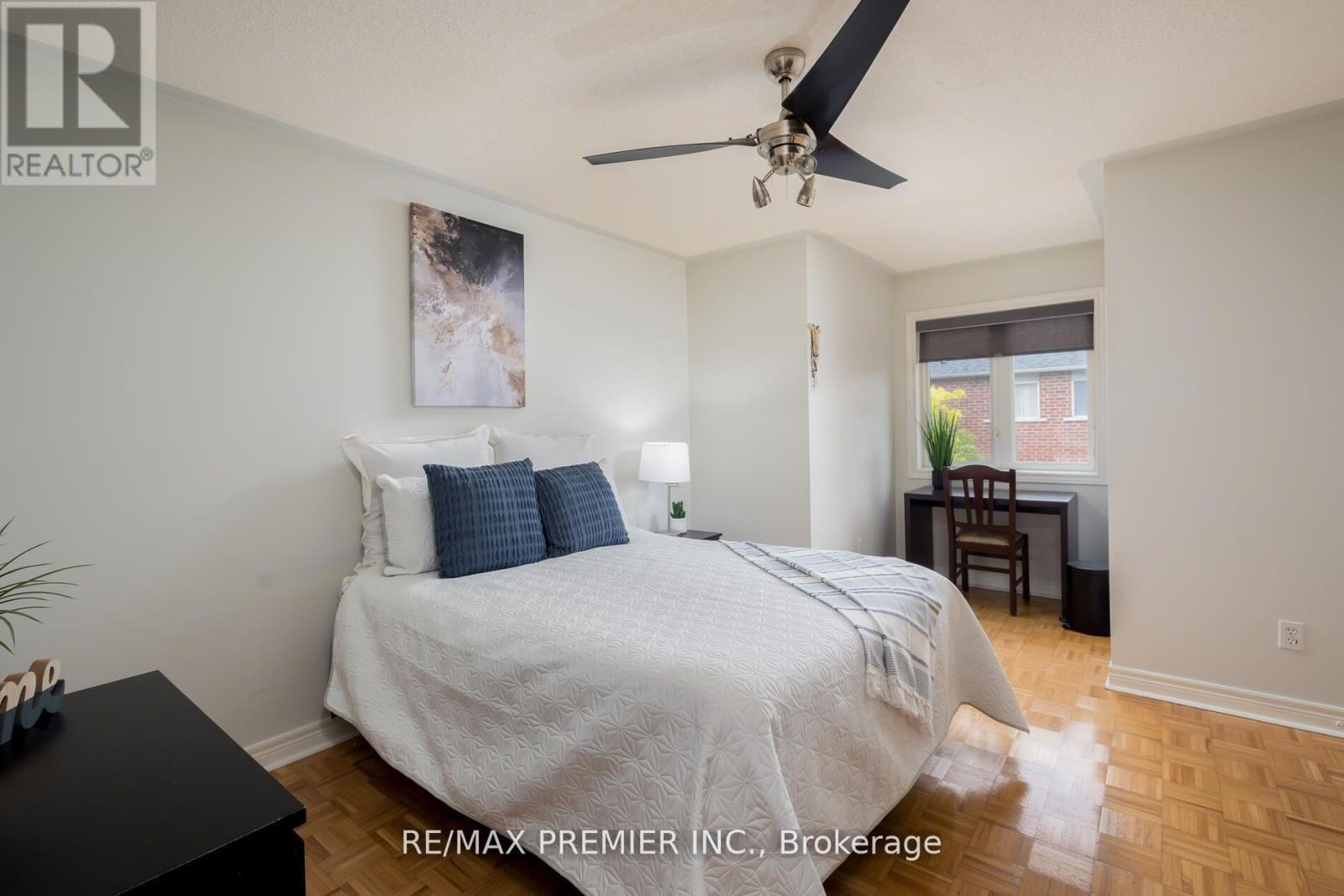 Photo 28 of 48 Braden Way, Vaughan ON
