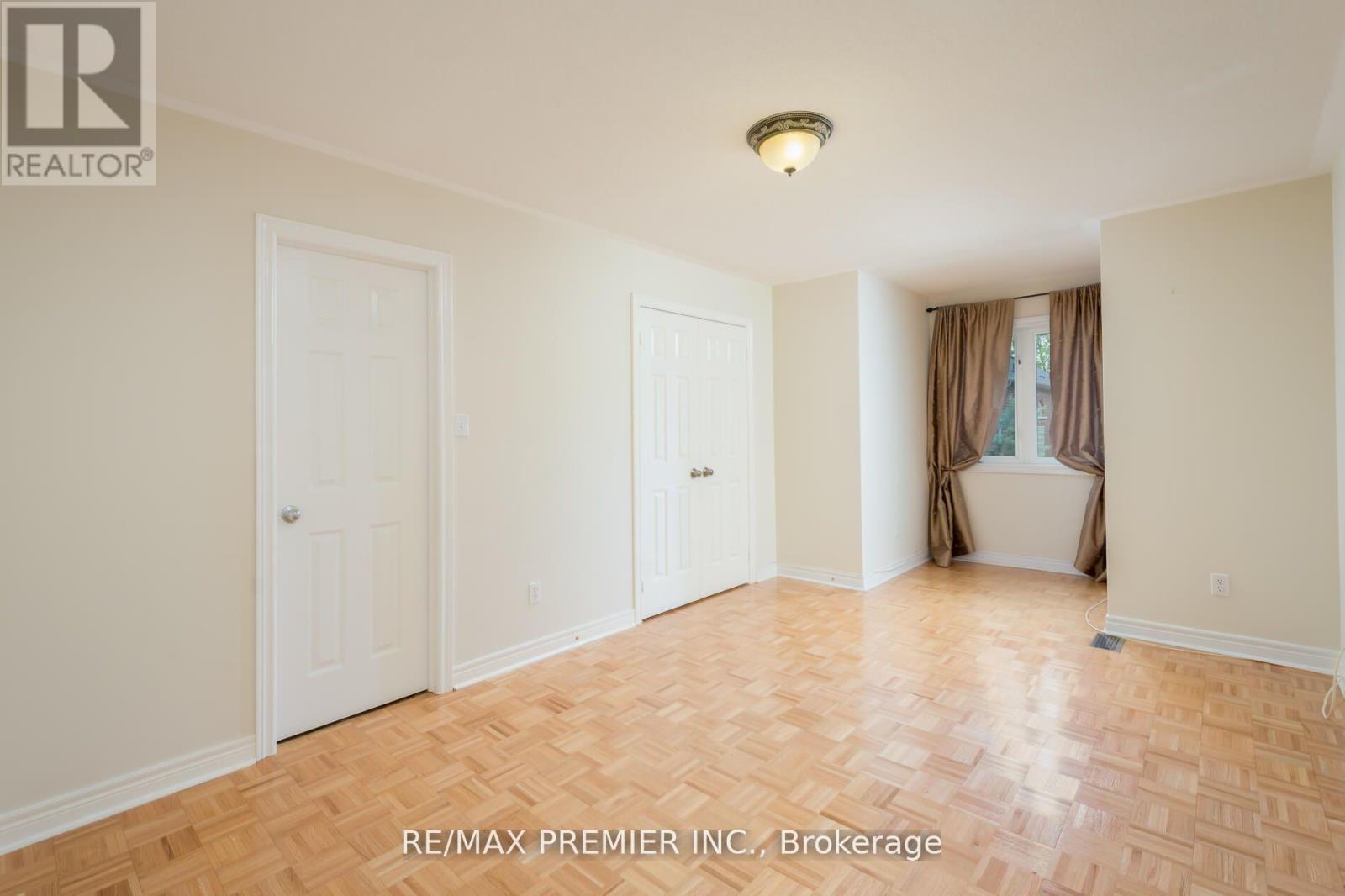 Photo 18 of 48 Braden Way, Vaughan ON
