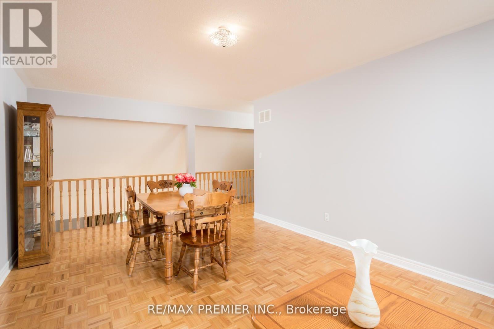 Photo 33 of 48 Braden Way, Vaughan ON