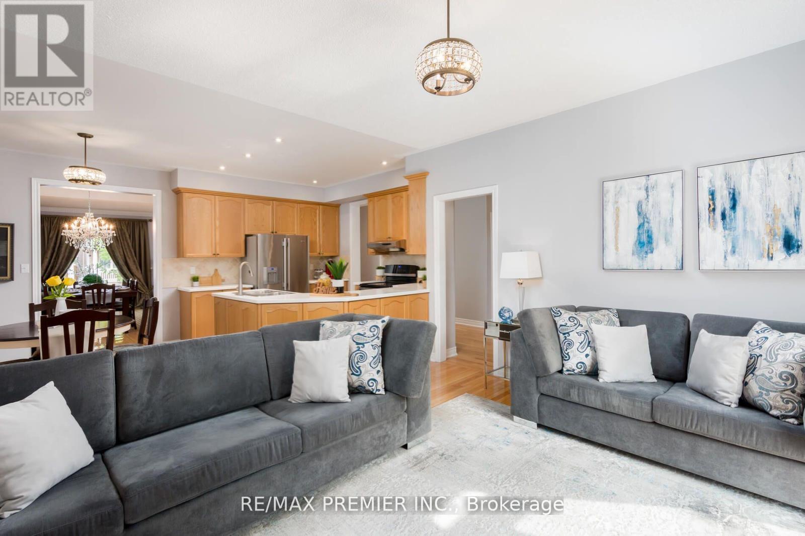 Photo 30 of 48 Braden Way, Vaughan ON