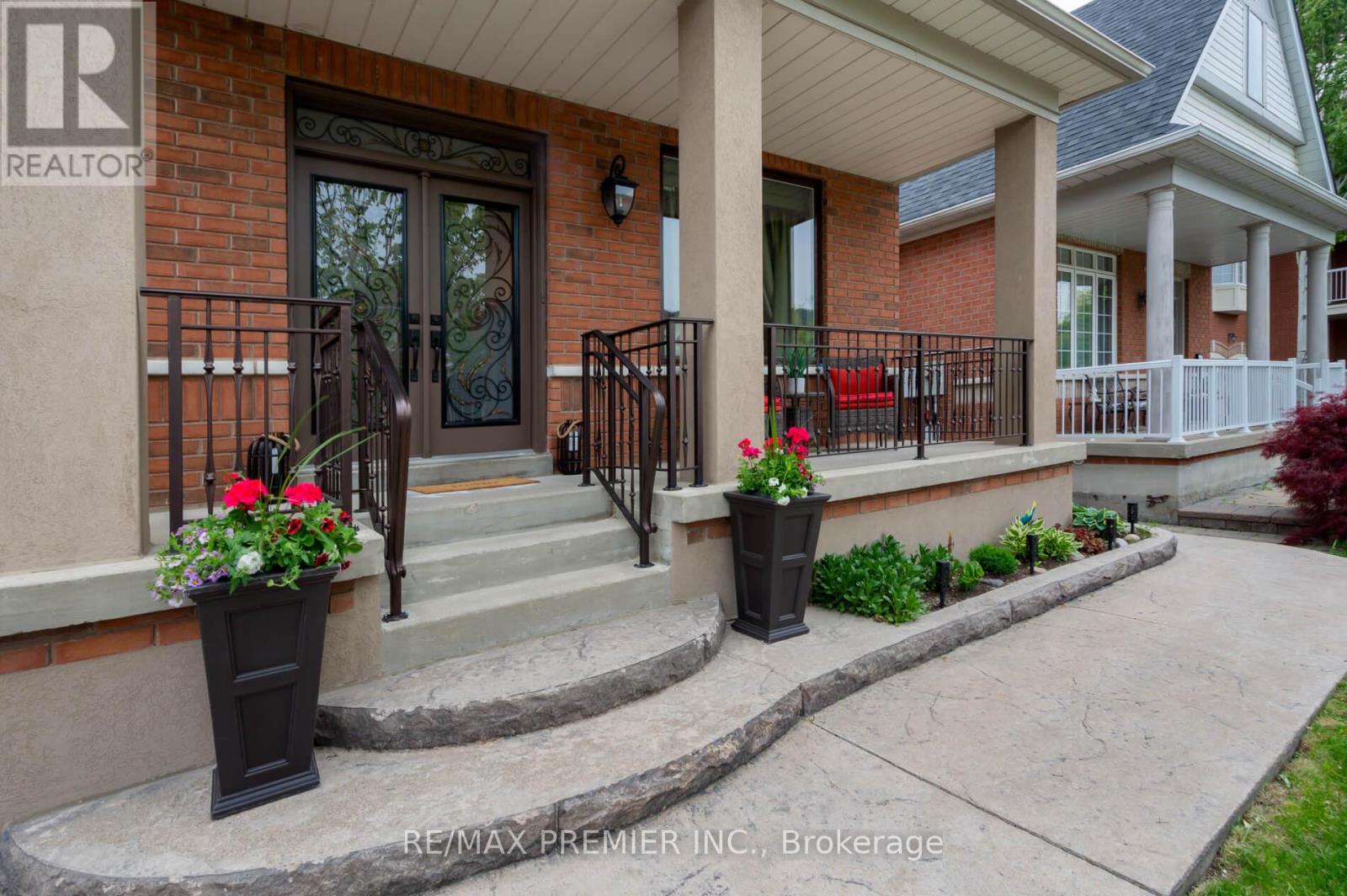Photo 1 of 48 Braden Way, Vaughan ON