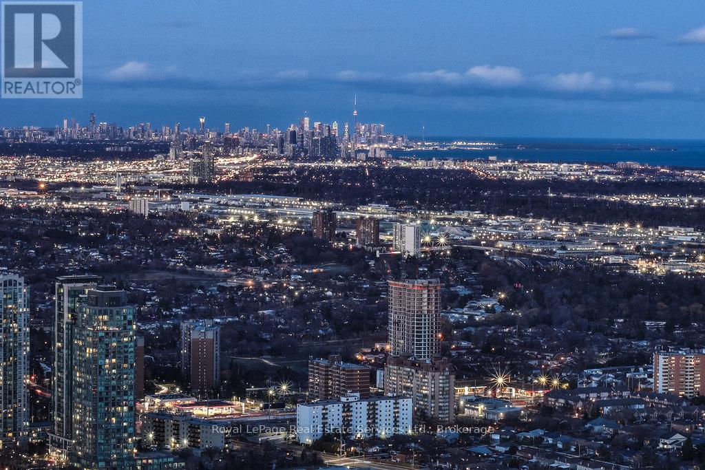 Photo 22 of 6005 3900 Confederation Parkway, Mississauga ON