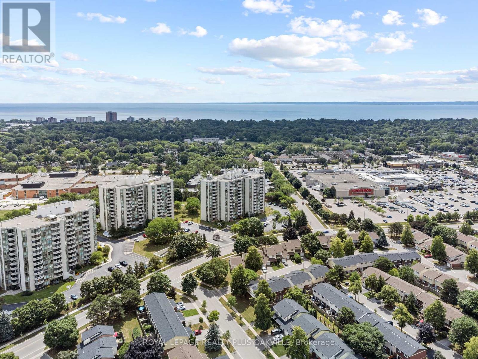 Photo 25 of 804 5070 Pinedale Avenue, Burlington ON