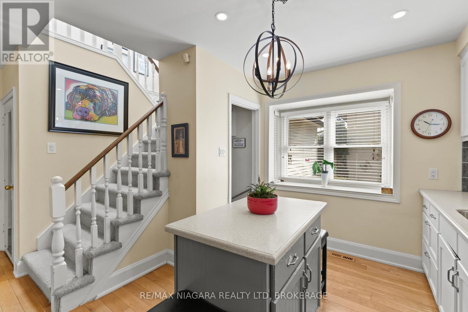 Photo 13 of 472 Geneva Street, St Catharines ON
