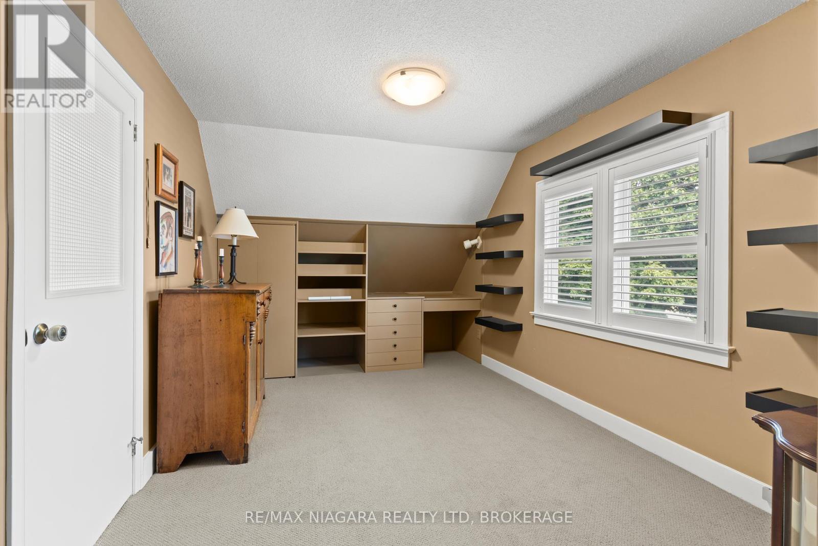 Photo 18 of 472 Geneva Street, St Catharines ON