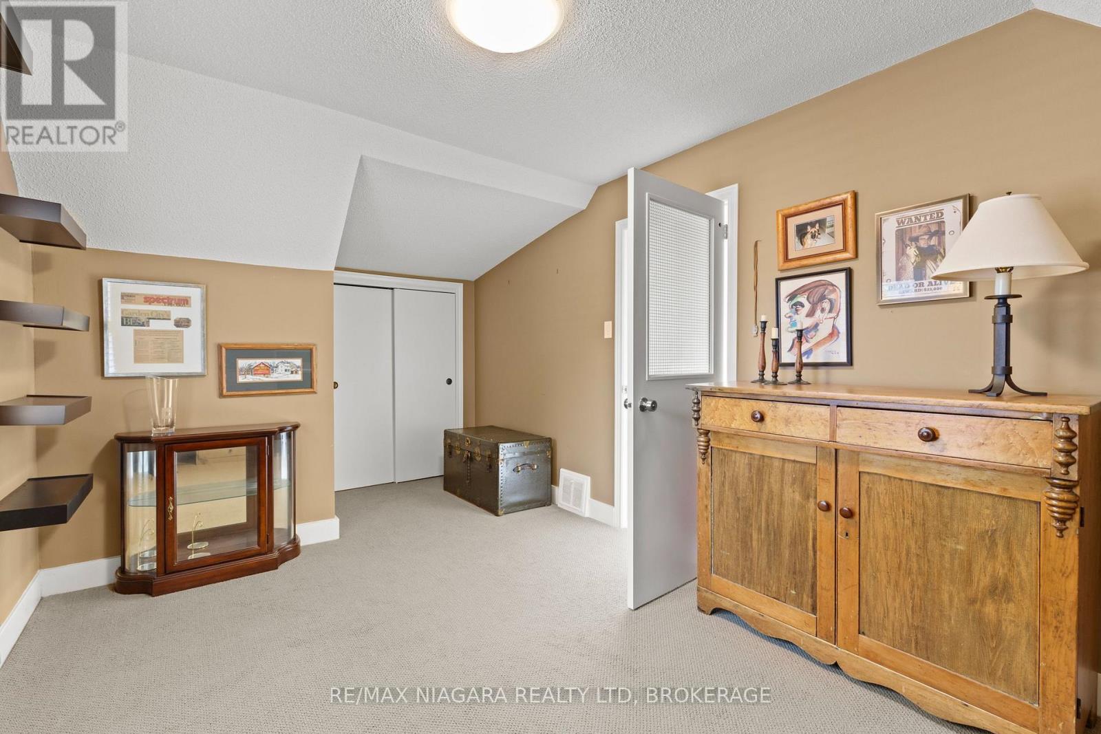 Photo 19 of 472 Geneva Street, St Catharines ON