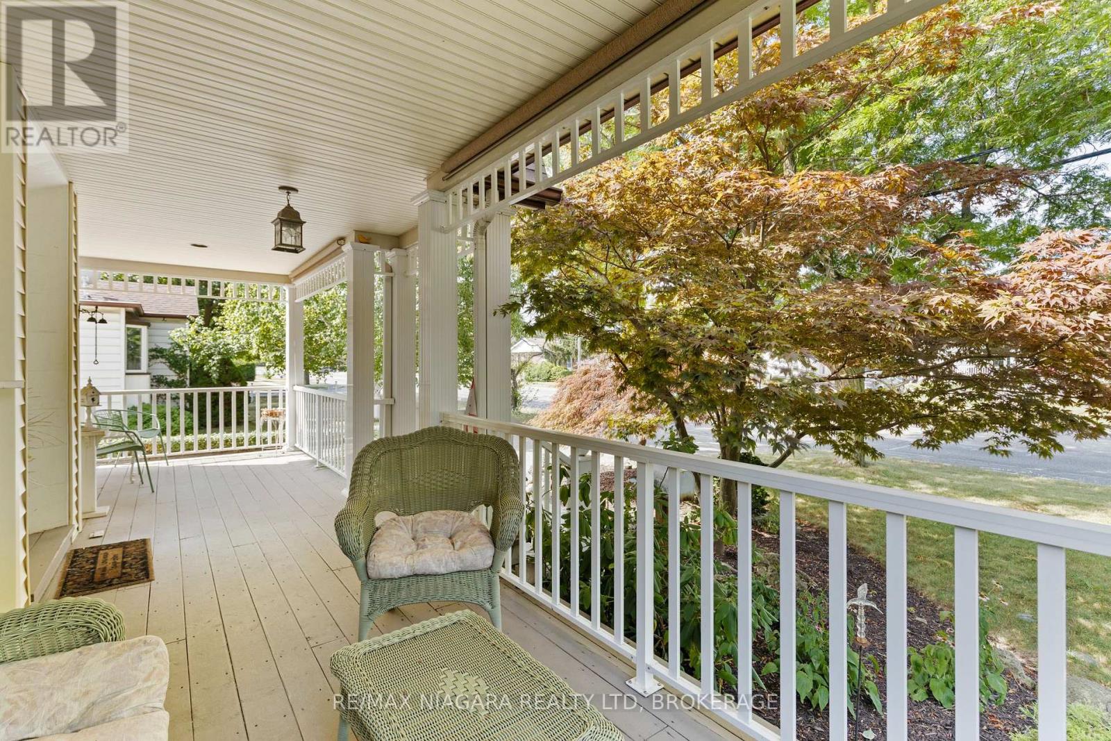 Photo 5 of 472 Geneva Street, St Catharines ON