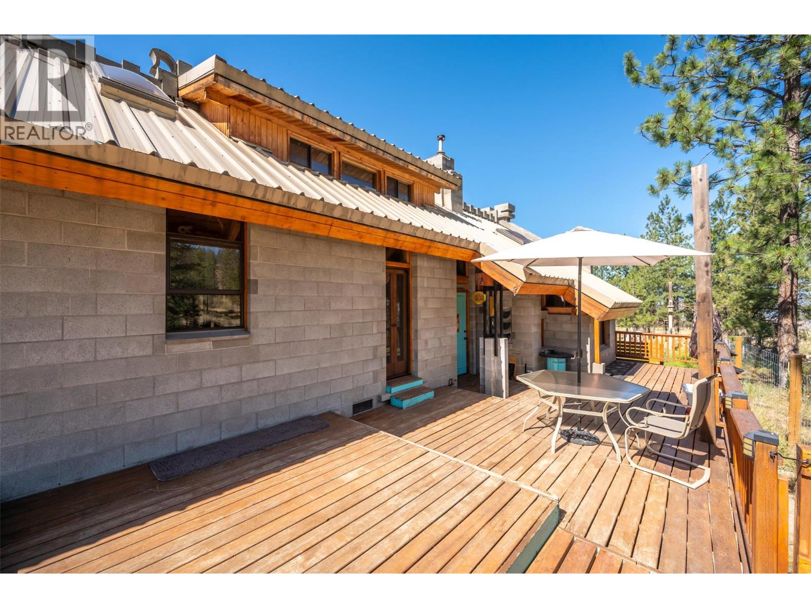 156 Porcupine Place, Oliver