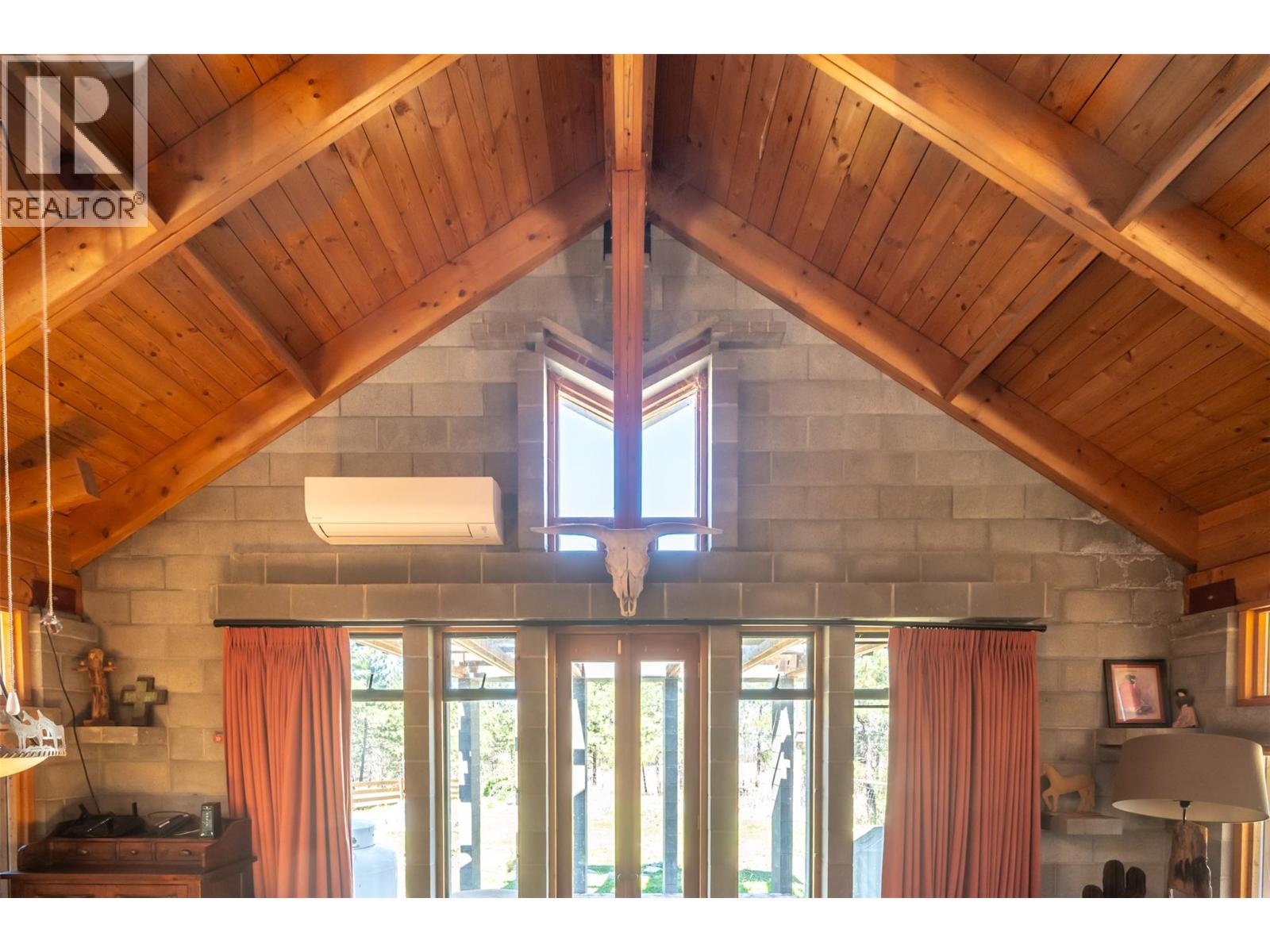 156 Porcupine Place, Oliver