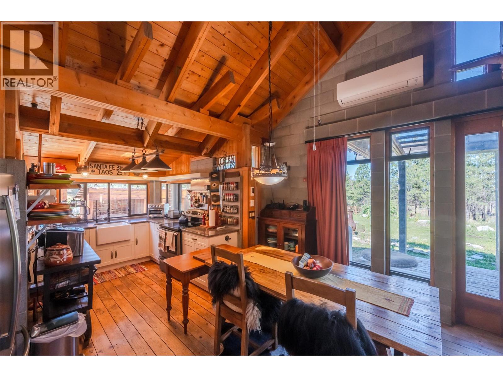 156 Porcupine Place, Oliver