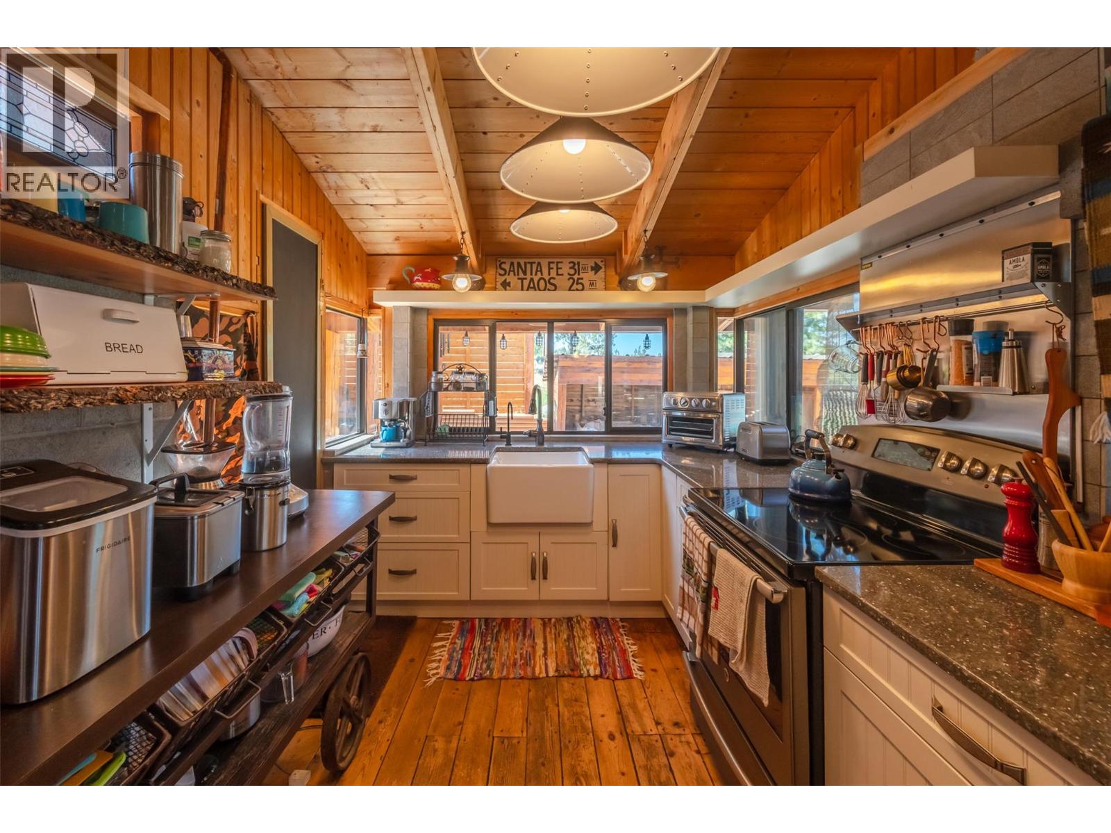 156 Porcupine Place, Oliver