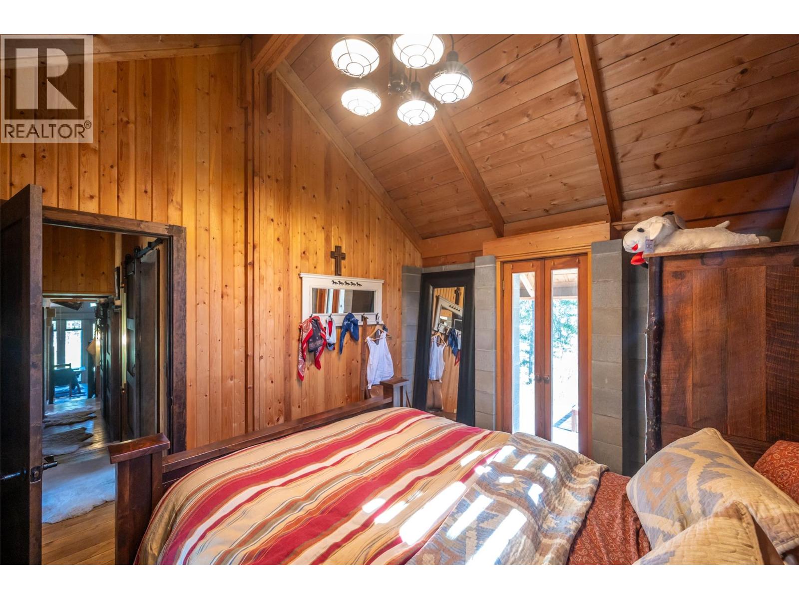 156 Porcupine Place, Oliver