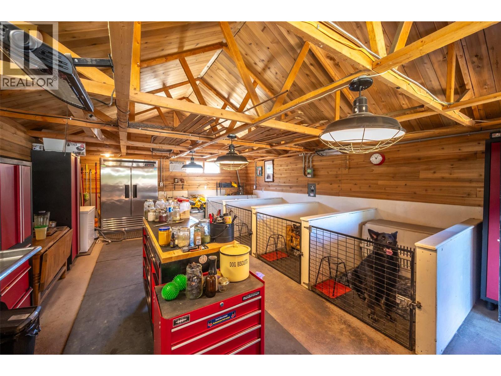 156 Porcupine Place, Oliver