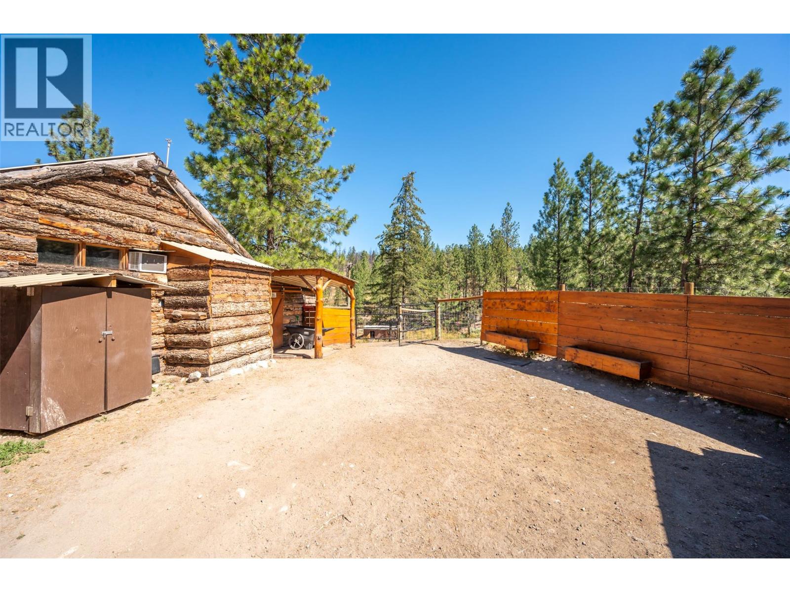 156 Porcupine Place, Oliver