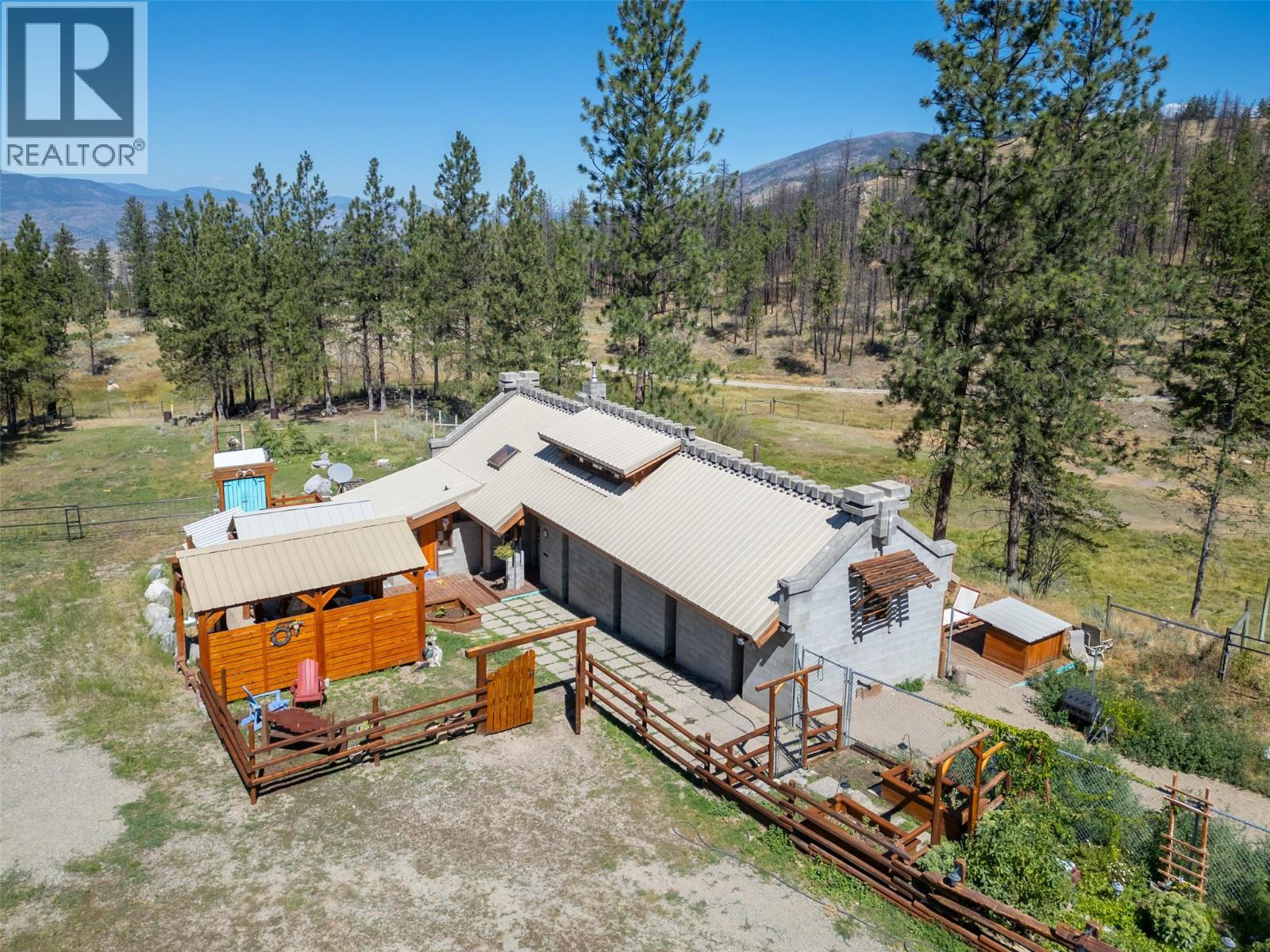 156 Porcupine Place, Oliver