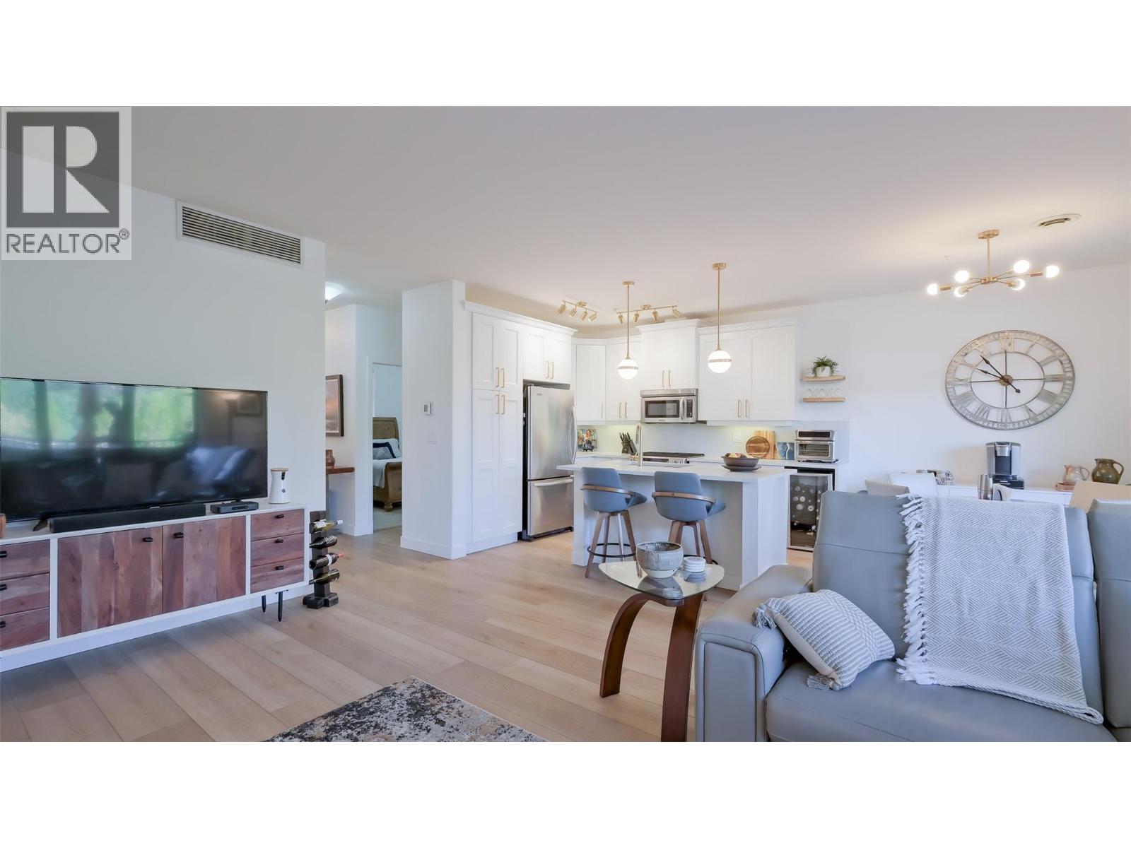 2102 4042 Pritchard Drive, West Kelowna