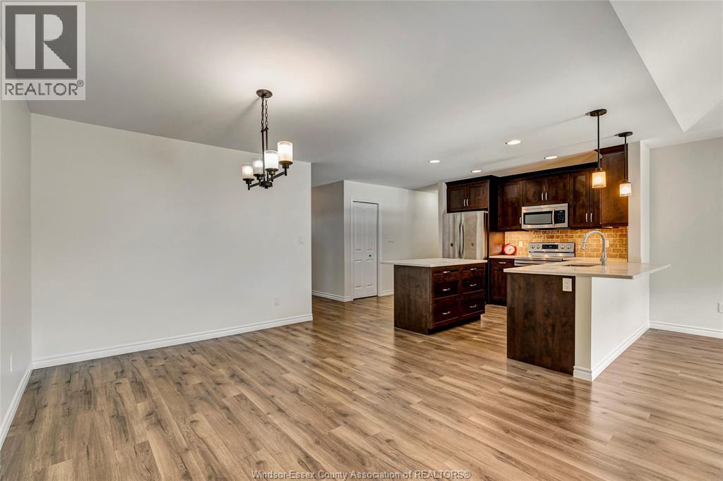 Photo 4 of 1171 Bridal Falls Crescent, Windsor ON