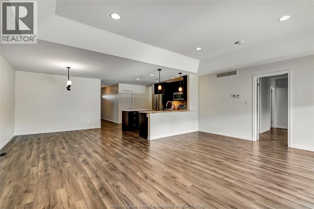 Photo 5 of 1171 Bridal Falls Crescent, Windsor ON