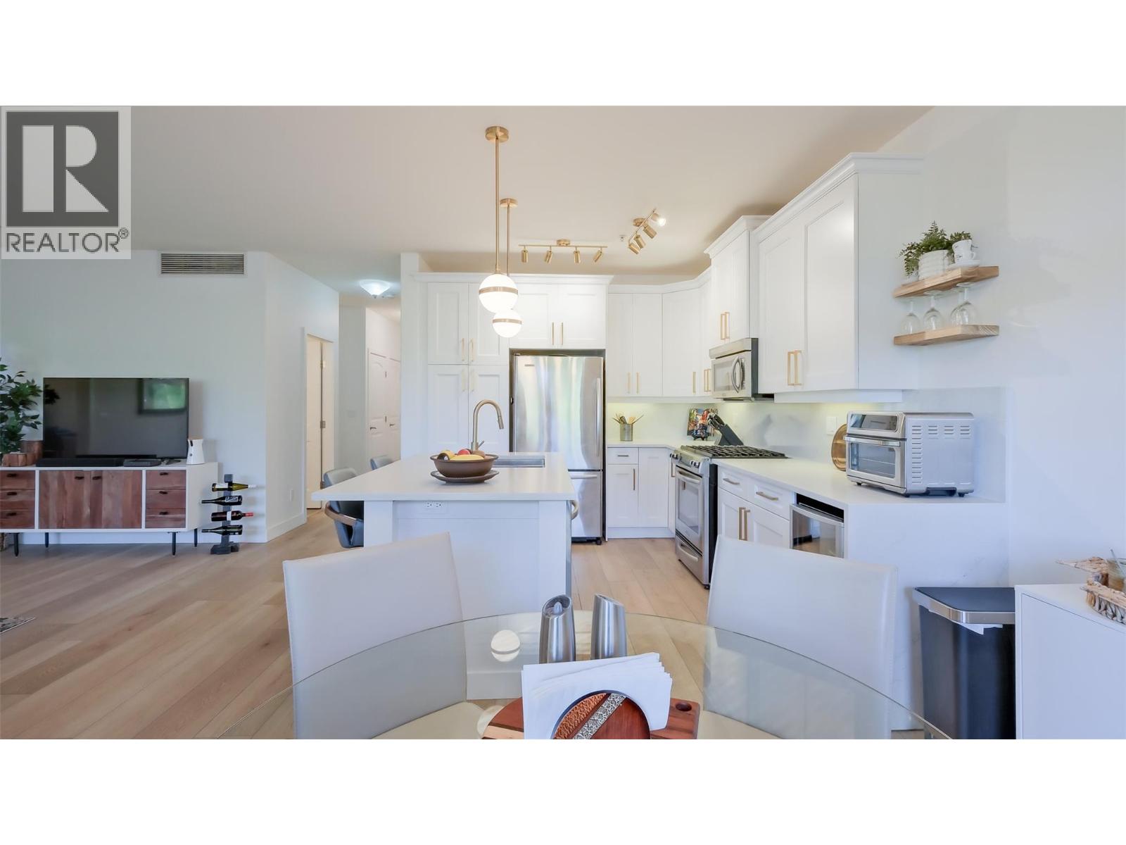 2102 4042 Pritchard Drive, West Kelowna