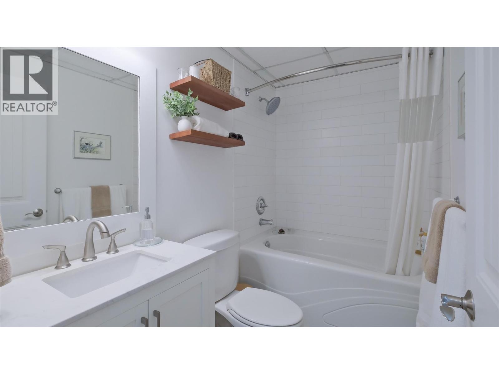2102 4042 Pritchard Drive, West Kelowna