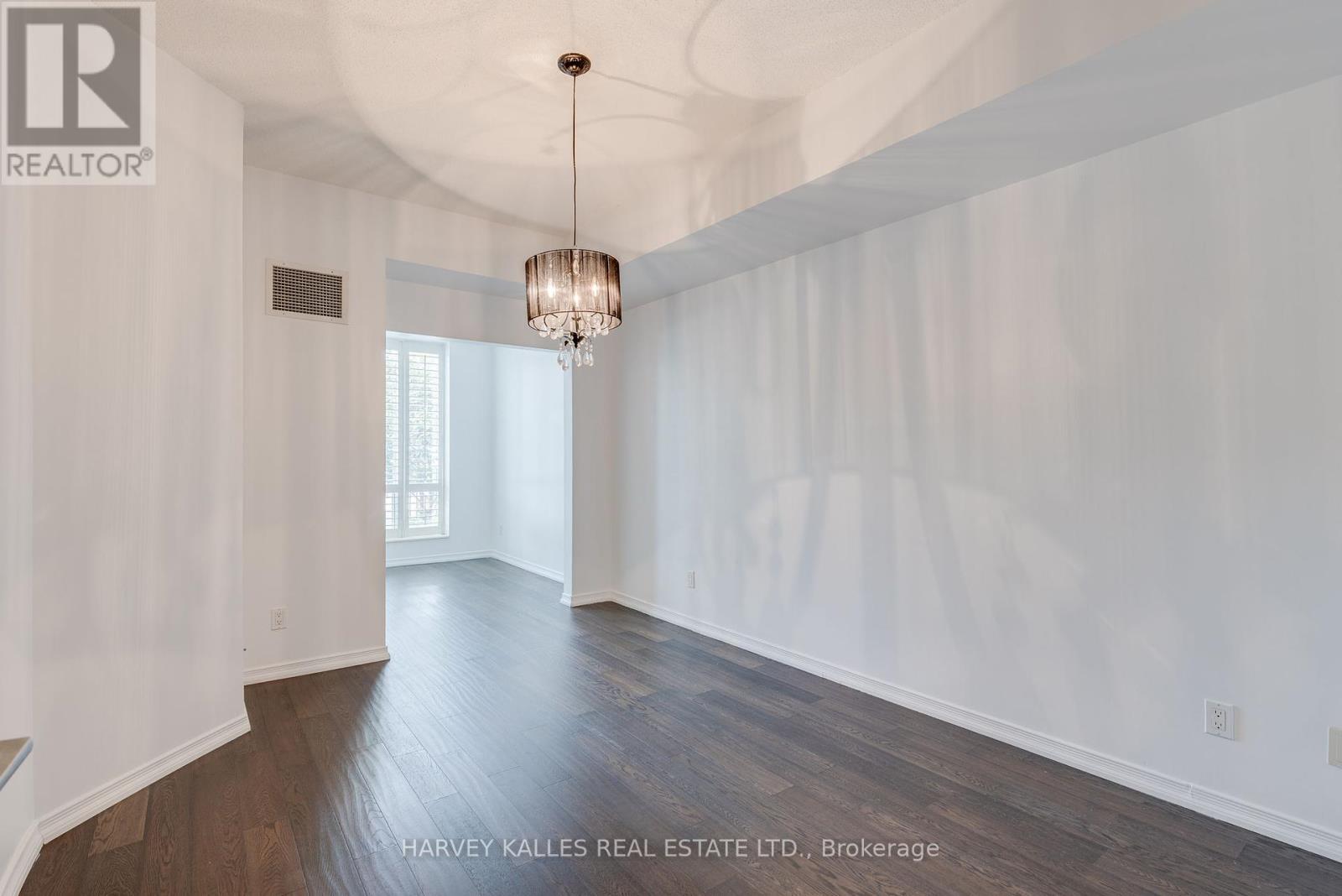 Photo 16 of 105 485 Rosewell Avenue, Toronto ON