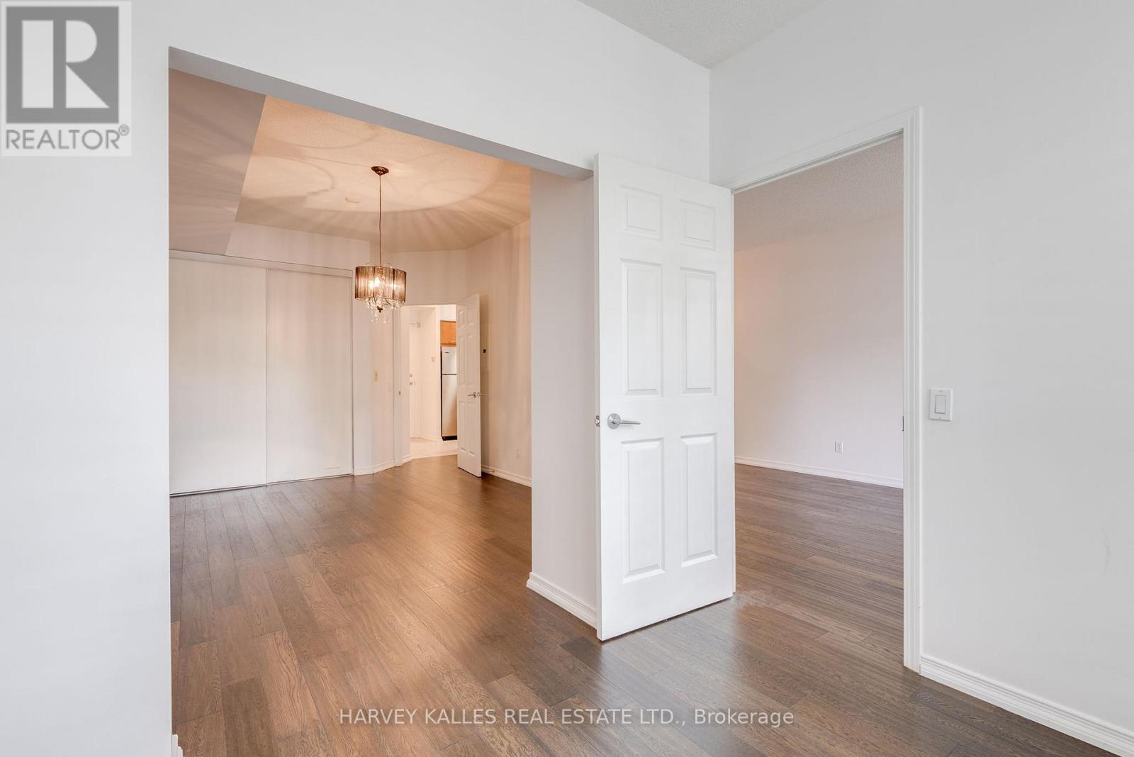 Photo 28 of 105 485 Rosewell Avenue, Toronto ON