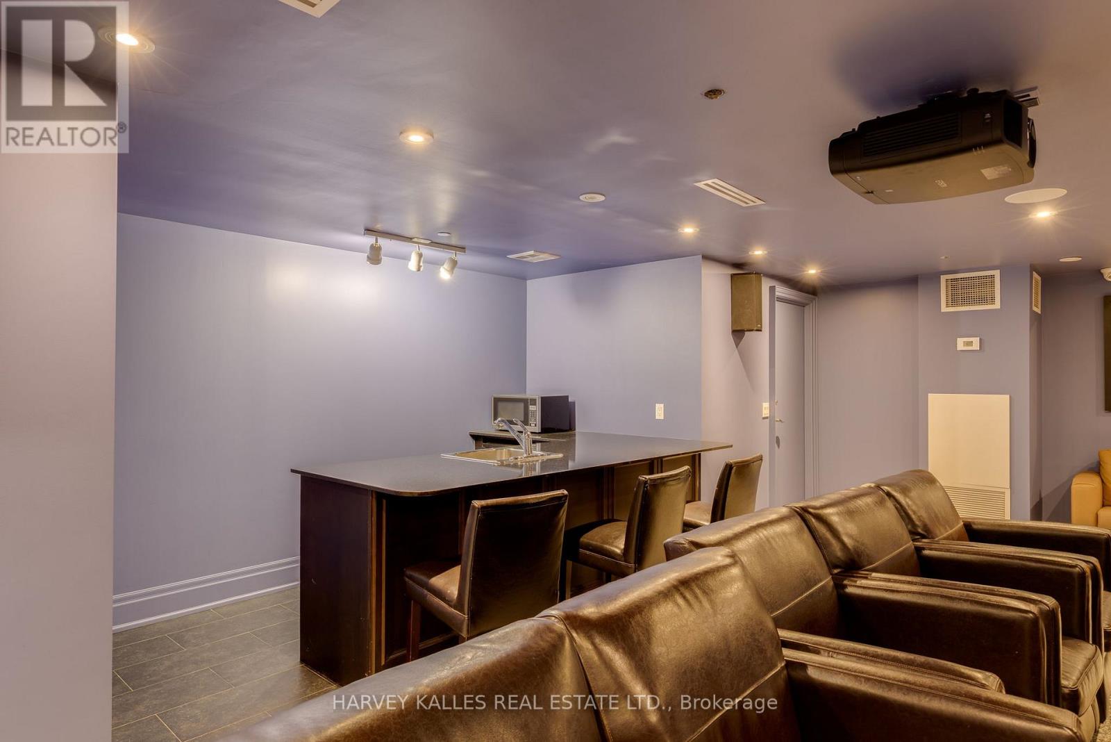 Photo 5 of 105 485 Rosewell Avenue, Toronto ON