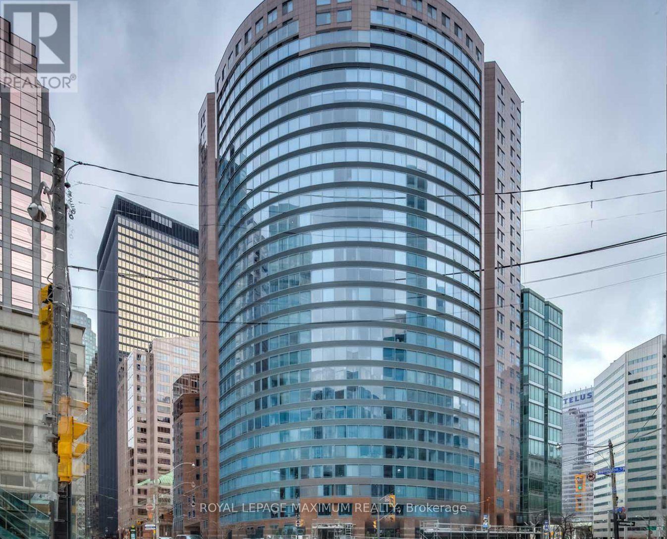 Photo 11 of 204 33 University Avenue, Toronto ON