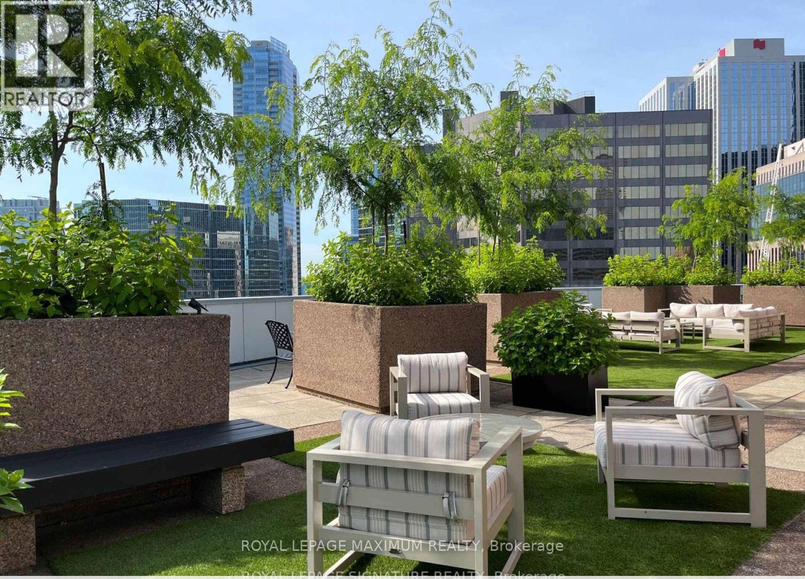 Photo 22 of 204 33 University Avenue, Toronto ON