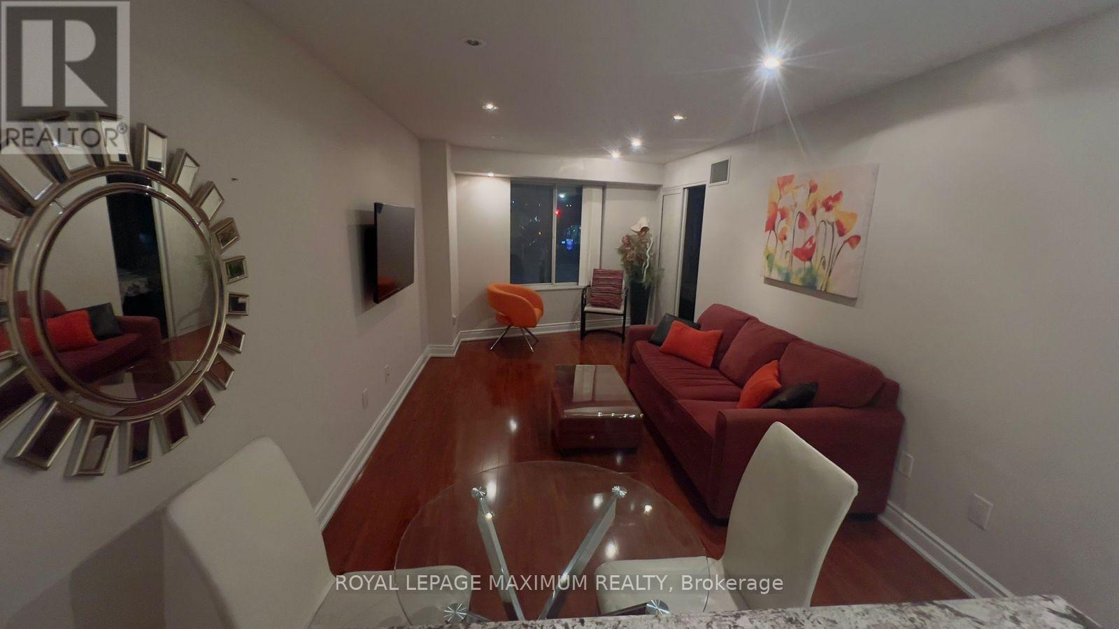 Photo 7 of 204 33 University Avenue, Toronto ON