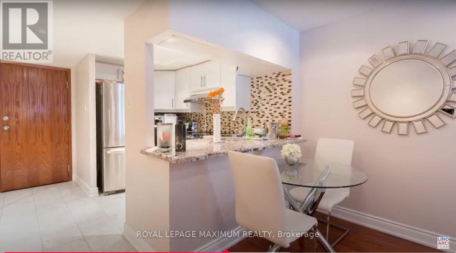 Photo 10 of 204 33 University Avenue, Toronto ON