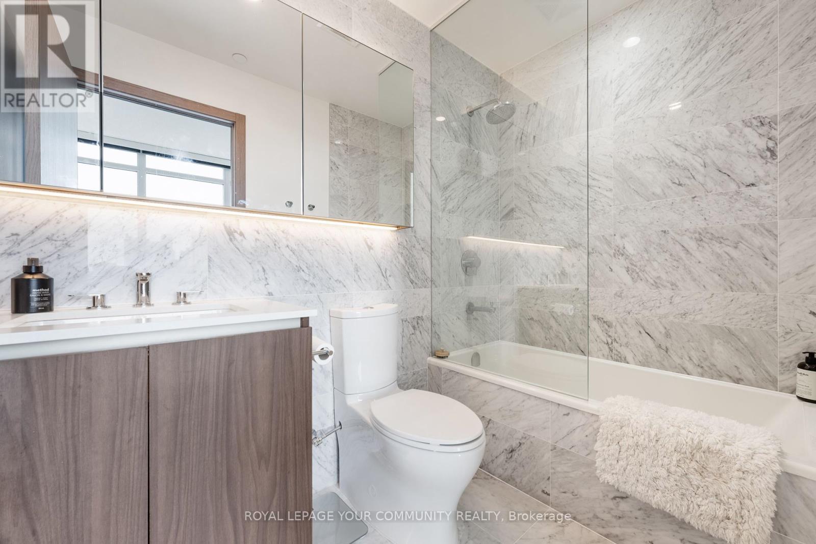 Photo 31 of 3615 17 Bathurst Street, Toronto ON