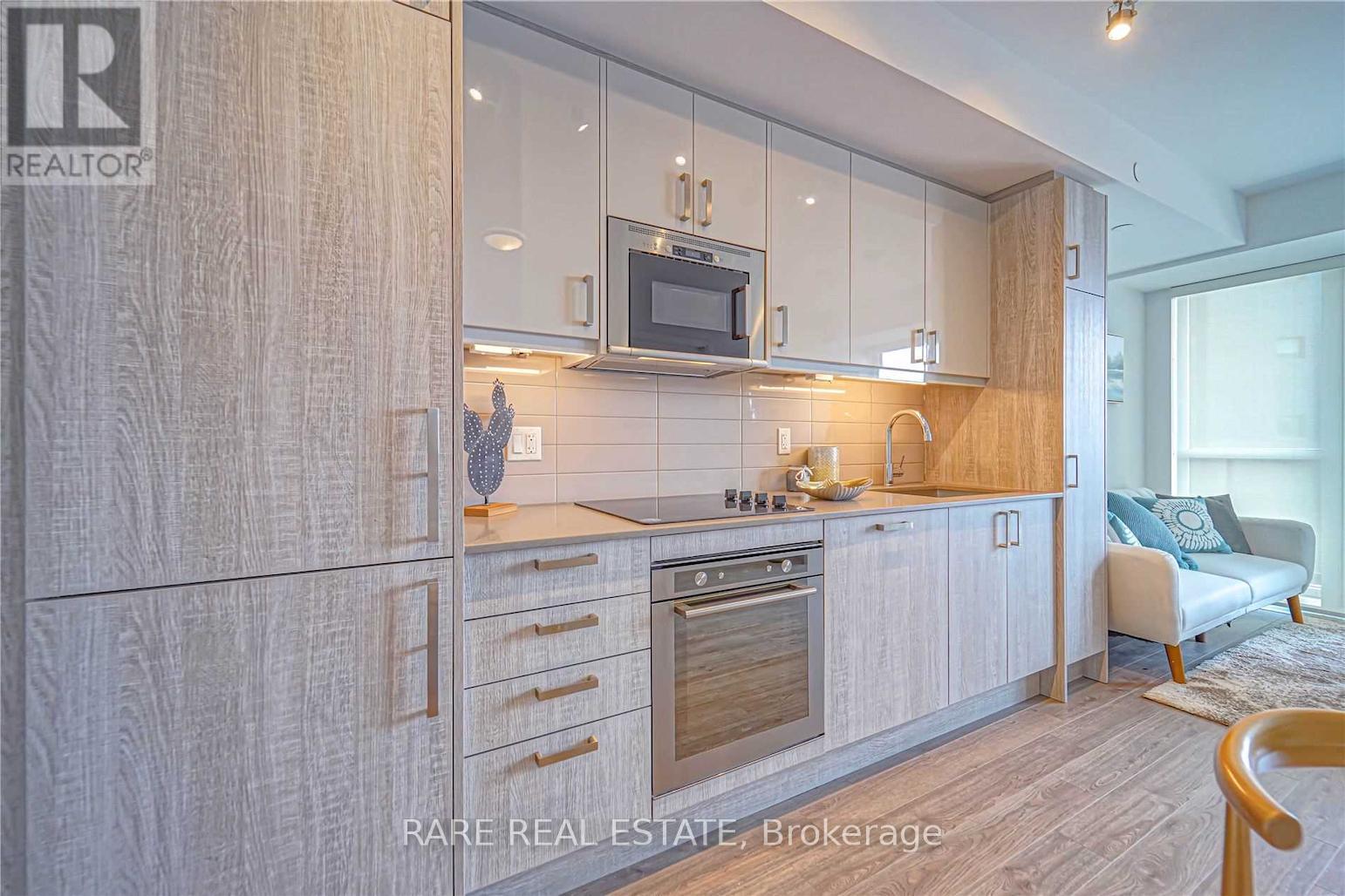 Photo 2 of 1603 77 Mutual Street, Toronto ON
