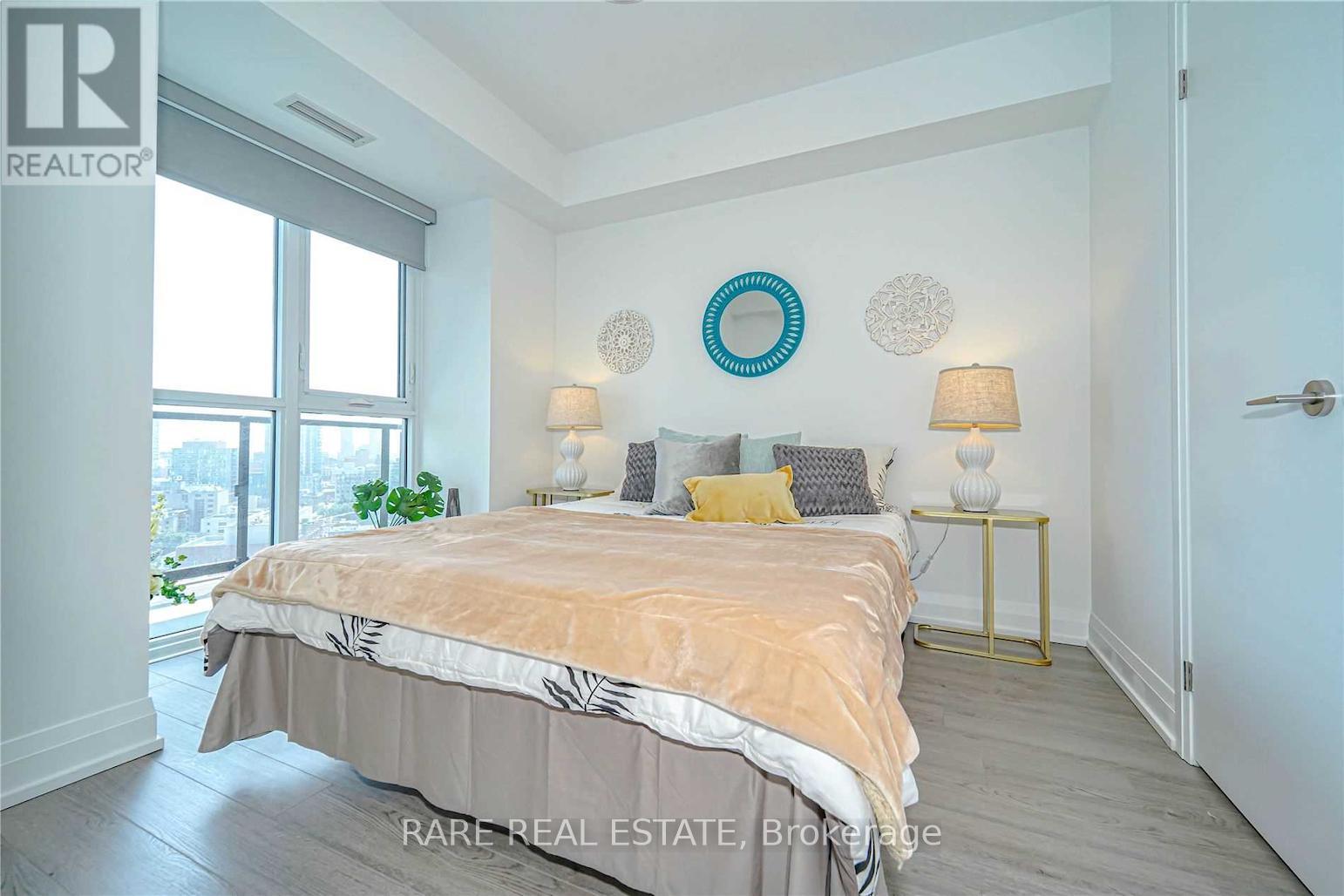 Photo 3 of 1603 77 Mutual Street, Toronto ON