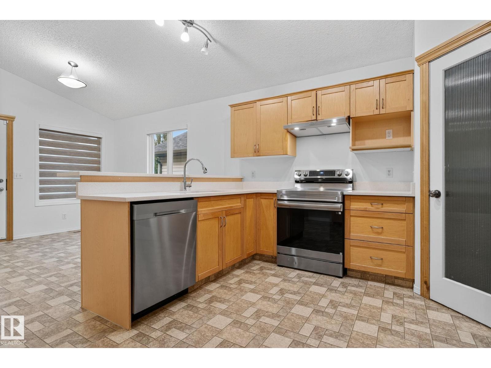 Photo 14 of 4308 155 Av Nw, Edmonton AB